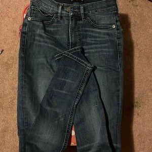 Cute jeans in the color blue, express, not new